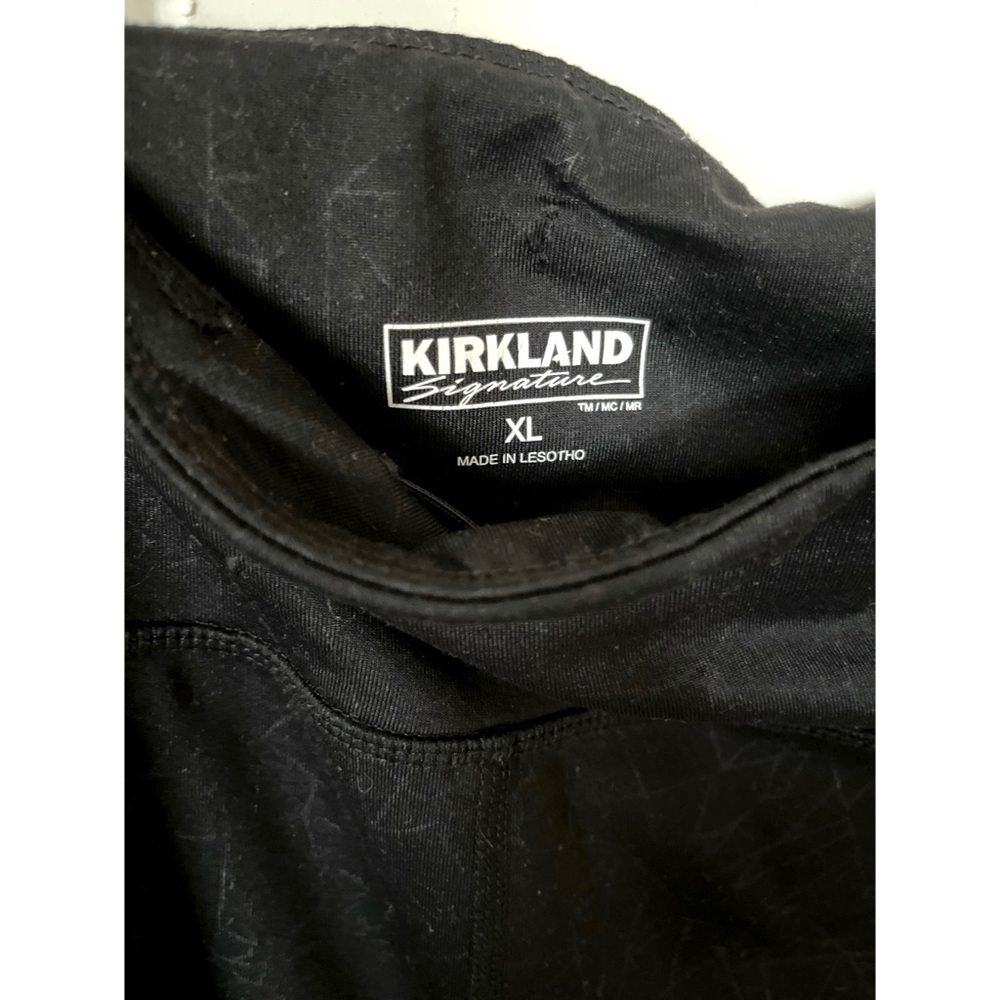 Kirkland Signature XL Black & Gray Geometric Print Leggings. - Picture 5 of 10